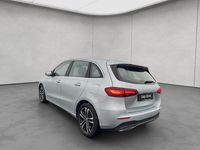 Gebraucht Mercedes B180 Advanced 136 PS (100 kW) 2025 Hightechsilber metallic Van / Kleinbus