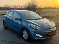 Gebraucht Hyundai i30 Classic 99 PS (72 kW) 2013 Blau Limousine