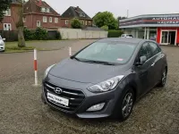 Gebraucht Hyundai i30 Style 136 PS (100 kW) 2015 Grau Limousine