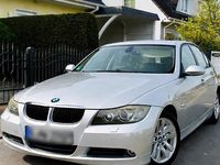 Gebraucht BMW 320 163 PS (119 kW) 2006 Silber Limousine