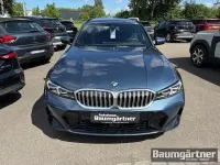 Gebraucht BMW 330 M Sport 245 PS (180 kW) 2025 Arctic race blue metallic Kombi