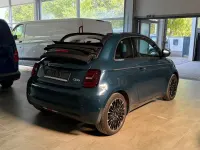 Gebraucht Fiat 500e La Prima 86 kW (118 PS) 2022 Grün Cabrio