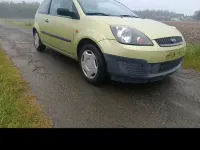 Używany Ford Fiesta 60 KM (44 kW) 2007 Żółty Hatchback