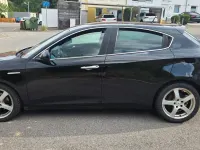 Gebraucht Alfa Romeo Giulietta 120 PS (88 kW) 2011 Schwarz Kleinwagen