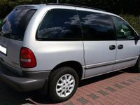 Gebraucht Chrysler Voyager 133 PS (97 kW) 2000 Silber Van / Kleinbus