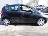 Gebraucht Mercedes A180 116 PS (85 kW) 2010 Kosmosschwarz  metalliclack Kleinwagen
