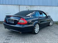 Usata Mercedes E320 224 CV (164 kW) 2006 Blu Berlina
