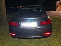 Gebraucht BMW 320 143 PS (105 kW) 2012 Grau Limousine