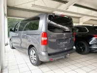 Gebraucht Peugeot Traveller Allure 177 PS (130 kW) 2022 Grau Van / Kleinbus