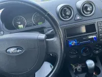 Gebraucht Ford Fiesta 59 PS (43 kW) 2005 Silber Kleinwagen