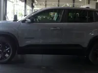 Neu Jeep Avenger EV 114 kW (156 PS) 2026 Grau SUV