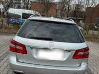 Gebraucht Mercedes E220 Avantgarde 170 PS (125 kW) 2011 Silber Kombi