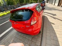 Gebraucht Ford Fiesta SYNC Edition 80 PS (58 kW) 2016 Rot Kleinwagen