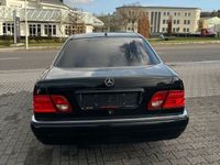 gebraucht Mercedes E320 Avantgarde 4-Matic Aut. *Xenon*SHZ