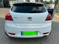 Gebraucht Kia Ceed 128 PS (94 kW) 2010 Weiß Kleinwagen