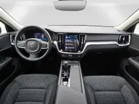 Gebraucht Volvo V60 Core 163 PS (119 kW) 2024 Kombi