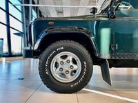 Gebraucht Land Rover Defender 122 PS (89 kW) 2010 Grün Van / Kleinbus