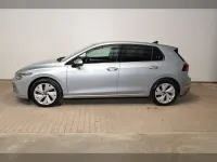 Gebraucht VW Golf VIII Style 150 PS (110 kW) 2025 Oyster silver metallic Limousine