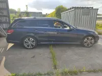 Gebraucht Mercedes E350 Elegance 258 PS (189 kW) 2014 Blau Kombi