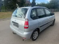 Gebraucht Hyundai Matrix 103 PS (75 kW) 2009 Silber Van / Kleinbus