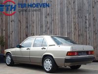 Gebraucht Mercedes 190 122 PS (89 kW) 1991 Gold Limousine