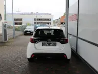 Gebraucht Toyota Yaris Basis 116 PS (85 kW) 2022 Schneeweiß Kleinwagen