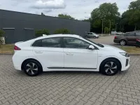 Gebraucht Hyundai Ioniq Style 105 PS (77 kW) 2018 Weiß Kleinwagen