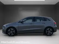 Gebraucht Mercedes B200 Advanced 150 PS (110 kW) 2025 Mountaingrau  met. Kleinwagen