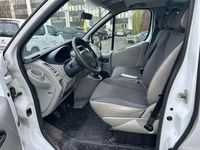 Gebraucht Opel Vivaro 90 PS (66 kW) 2013 Silber Van / Kleinbus