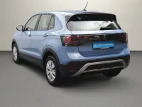 Gebraucht VW T-Cross Basis 95 PS (69 kW) 2025 Clear blue metallic SUV
