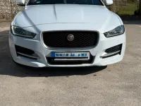 Używany Jaguar XE 179 KM (131 kW) 2017 Biały Sedan/Limuzyna