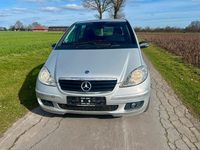 Usado Mercedes A180 108 HP (79 kW) 2007 Prateado Sedan