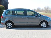 Gebraucht VW Sharan Trendline 150 PS (110 kW) 2017 Grau Van / Kleinbus