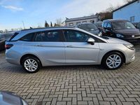 Gebraucht Opel Astra Edition 150 PS (110 kW) 2016 Argonsilber/sovereign/switchbl Kombi