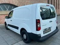 Gebraucht Peugeot Partner Avantage 90 PS (66 kW) 2012 Weiß Van / Kleinbus