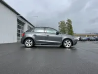 Gebraucht Audi A1 Sportback Basis 90 PS (66 kW) 2015 Grau Kleinwagen