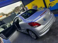 Gebraucht Peugeot 207 CC 120 PS (88 kW) 2012 Silber Cabrio