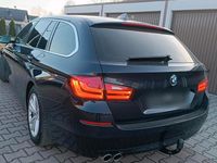 Gebraucht BMW 530 258 PS (189 kW) 2013 Blau Kombi