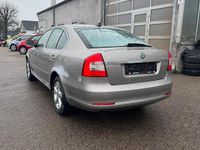 Gebraucht Skoda Octavia 105 PS (77 kW) 2011 Silber Limousine