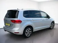 Używany VW Touran Join 150 KM (110 kW) 2018 Srebrny Minivan