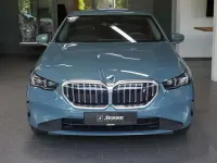 Gebraucht BMW i5 Sport Line 250 kW (340 PS) 2024 Cape york grün metallic Limousine