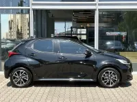 Gebraucht Toyota Yaris Basis 116 PS (85 kW) 2022 Mysticschwarz mica Kleinwagen