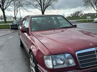 Brugt Mercedes E220 1994 Rød Sedan