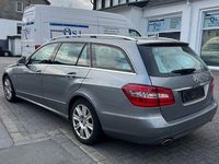 Gebraucht Mercedes E300 231 PS (169 kW) 2011 Grau Kombi