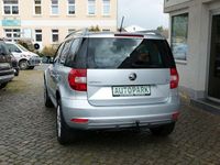 Gebraucht Skoda Yeti 125 PS (91 kW) 2016 Stribrna brilliant/ brilliants SUV