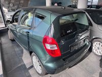 Gebraucht Mercedes A160 95 PS (69 kW) 2009 Grün Limousine