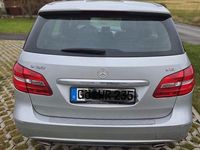 Gebraucht Mercedes B180 109 PS (80 kW) 2014 Silber Van / Kleinbus