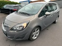 Gebraucht Opel Meriva 118 PS (86 kW) 2011 Silber Van / Kleinbus