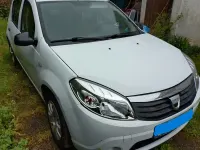 Gebraucht Dacia Sandero 75 PS (55 kW) 2009 Weiß Limousine
