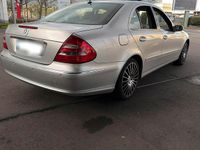 Gebraucht Mercedes E280 231 PS (169 kW) 2005 Silber Limousine